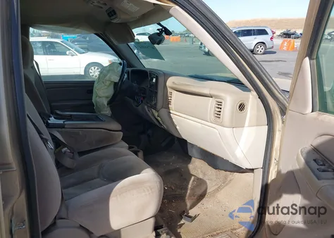 2005 Chevrolet Tahoe Ls из США, поврежденный, VIN 1GNEC13V75R203875